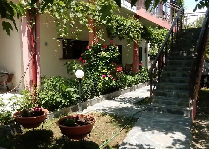 Anastasia Chalatsogianni Paralia Panteleimonos